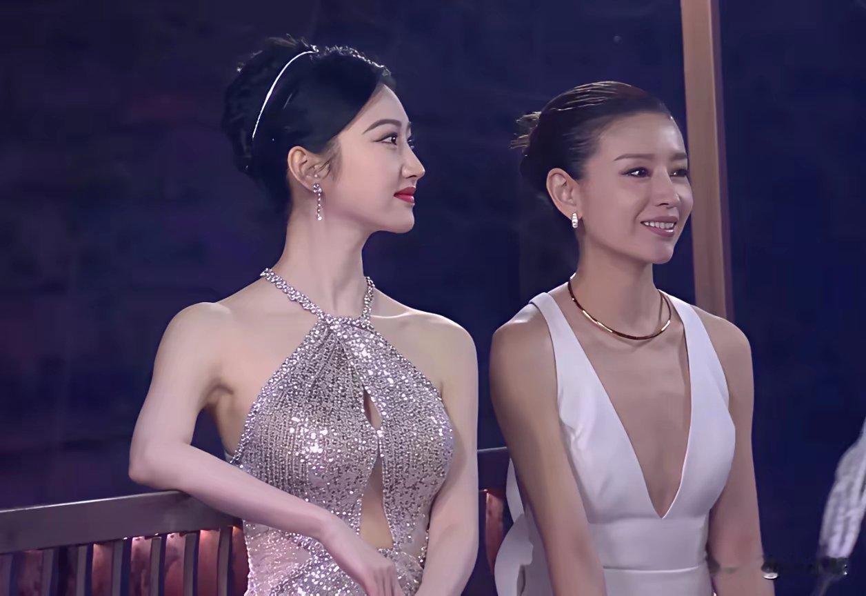 看看景甜和董洁的合影就知道为什么景甜被称为人间富贵花了！​​​