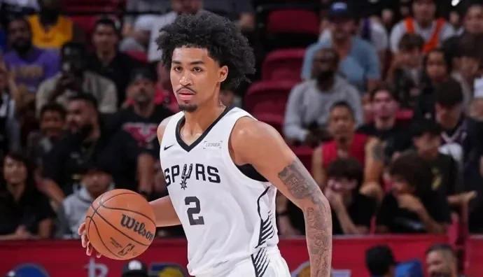 虽有大心脏，但哈珀的投篮能力有待提高NBA夏季联赛爵士对阵马刺，马刺加时93: