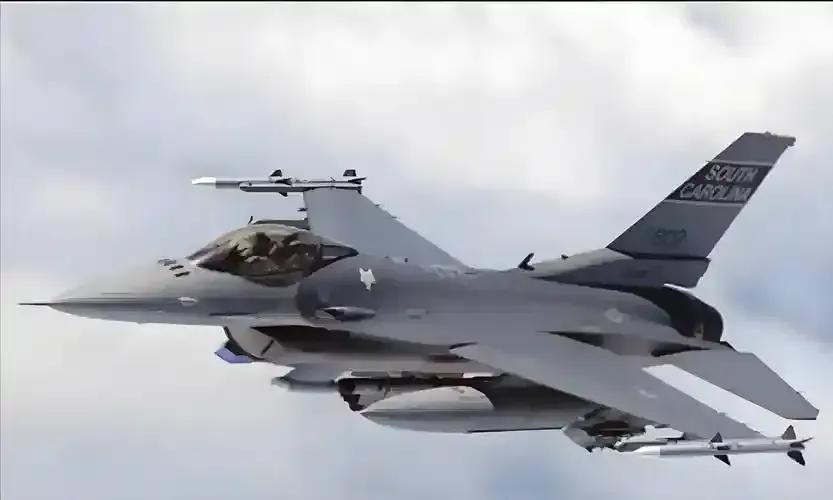 就在刚刚，中国台湾空军司令部突然宣布，1月22日，针对岛内F-16V