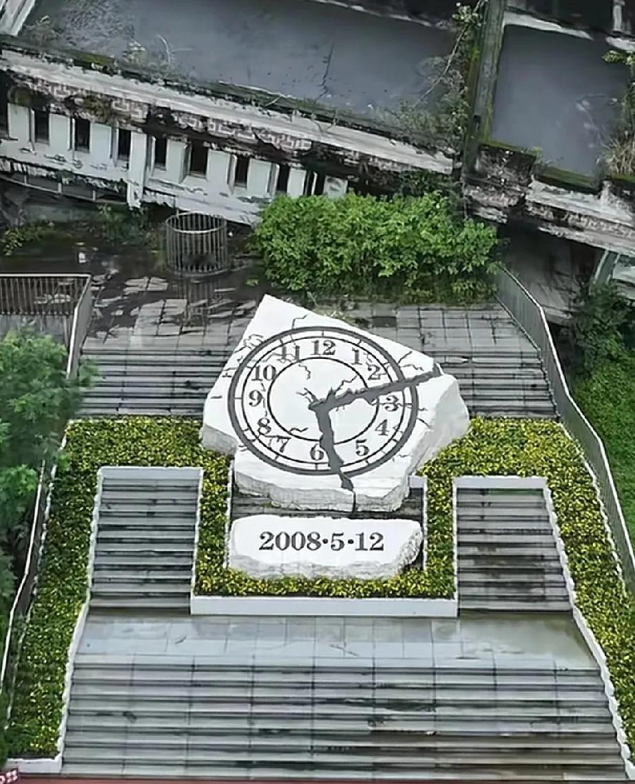 距离汶川大地震竟过去了整整17年，当年的震中心，如今还定格在震后模样！又是一年