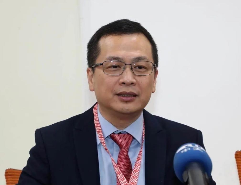 罗智强要赢？反超郑丽文成第一！！！罗智强最近的支持率猛涨。从第二反超到第