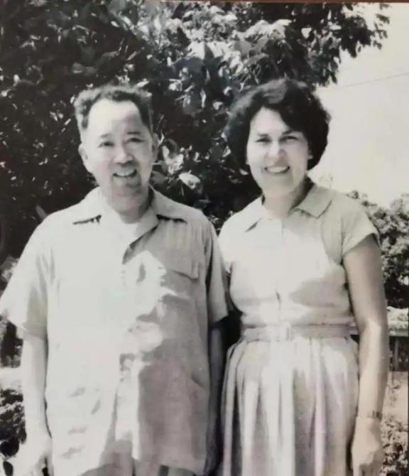 1965年，55岁的刘亚楼因为操劳工作，英年早逝，离世前，他叮嘱小自己15岁的混