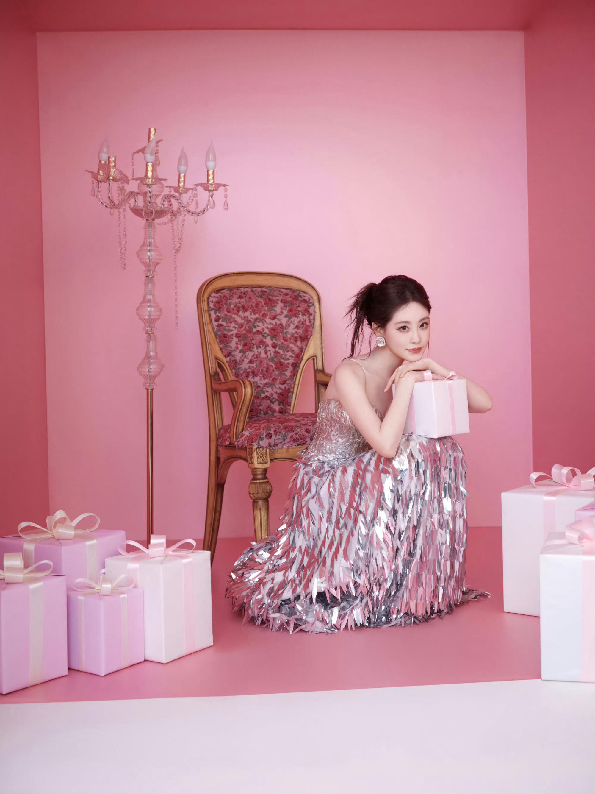 祝绪丹是个香香软软小蛋糕🧁，银色的blingbling小祝