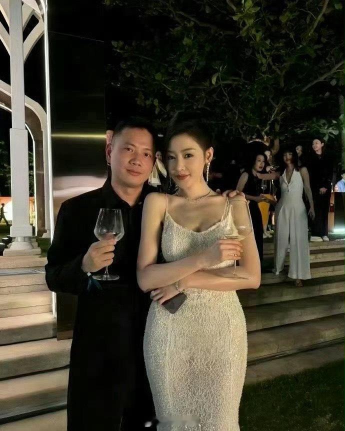 张天爱这顶级腰臀比​​​