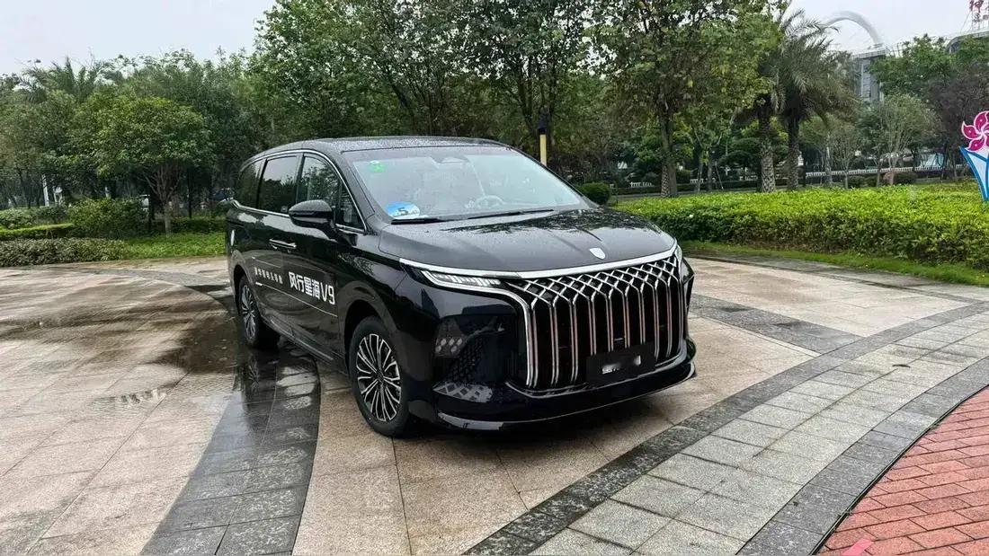 这就是赤裸裸的现实！油车30万：使用10年，油费10万，卖3万；电车