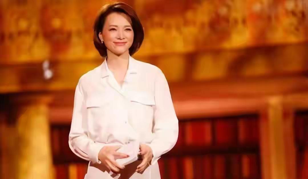 从央视一姐到低调生活，董卿的消失从来不是“遮羞布”曾经连续13年主持春晚的