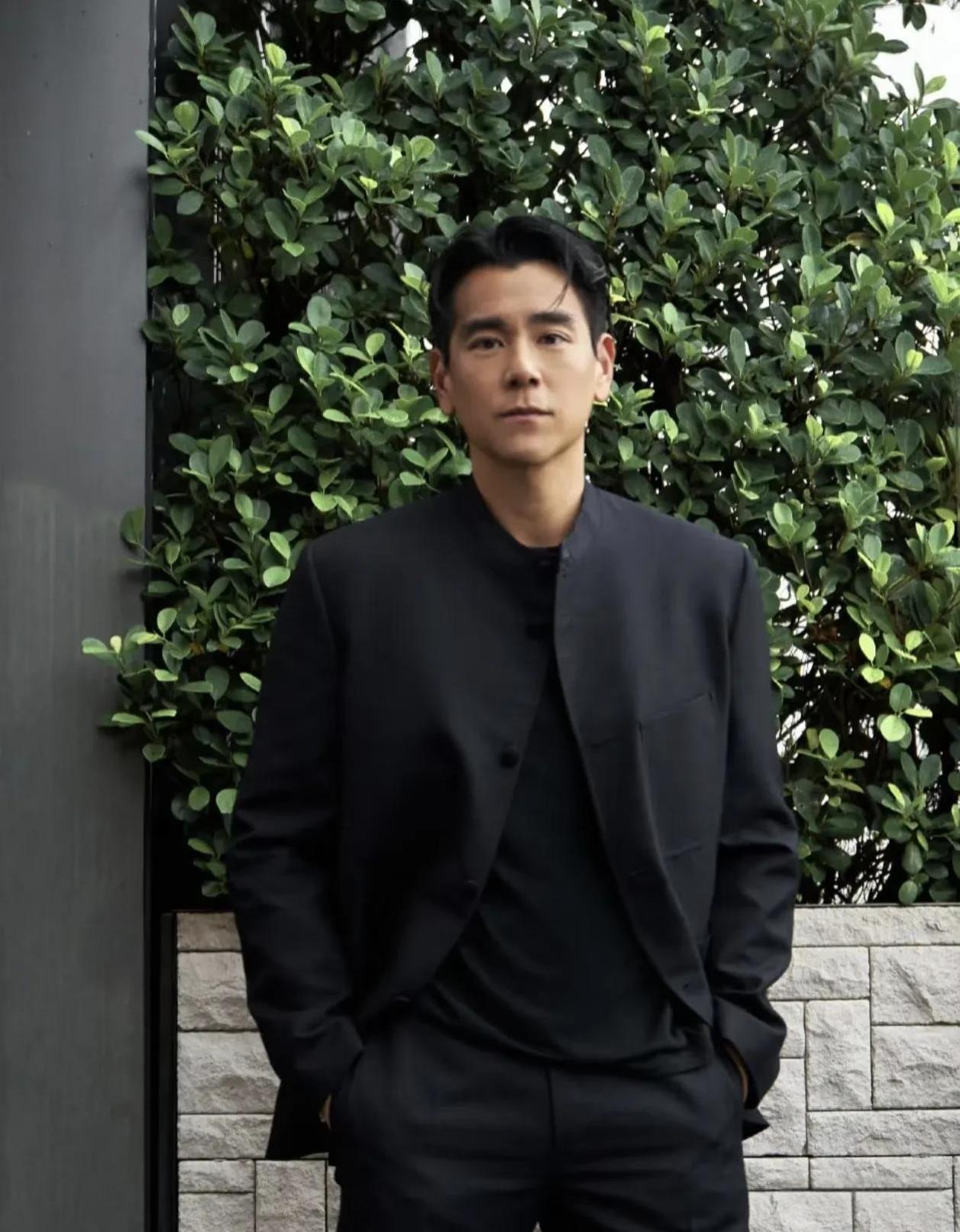 为什么男人都想成为彭于晏？彭于晏长得帅就算了，还把身材练得很好，肌肉线条流畅，
