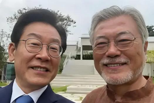 文在寅心安了！从民调封关的最后数据来看，其实下一任韩国总统花落谁家大家都已经心