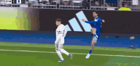 国米旧将萨特里亚诺奉献凌空斩，在帮助赫塔菲客场1-0击败皇马的同时，也帮助西甲领