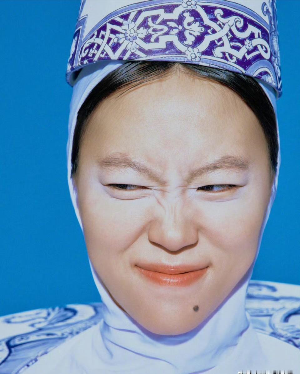 窦靖童29岁生日照炸出50万赞！这哪是庆生，分明是新专预告。王菲的基因，内娱