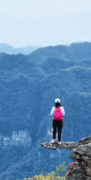 风景美照真养眼。美丽的景色，胆大的人。拍摄的效果不仅仅的好，而且还惊人。不