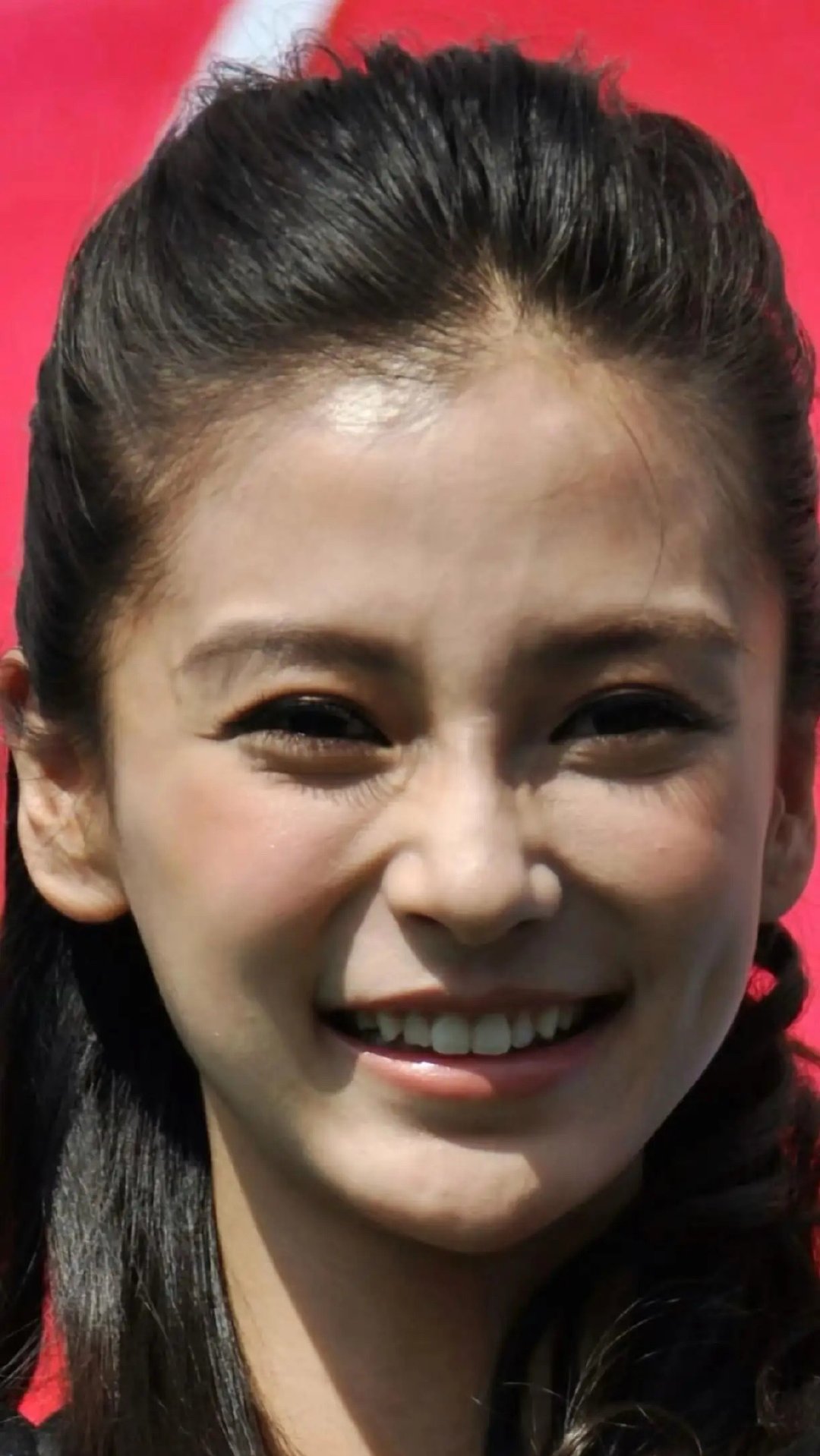 Angelababy早期怼脸生图，连鼻子上的绒毛都清晰可见!这才是真正的大美女