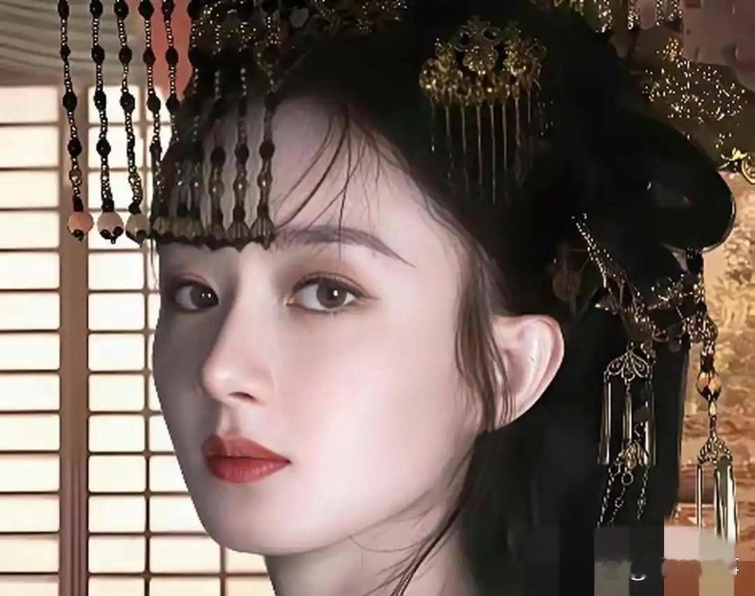 央视砸了三个亿的历史大剧￼《大汉赋》⁠￼￼官宣开机，全网一下就炸了。之前传的主演