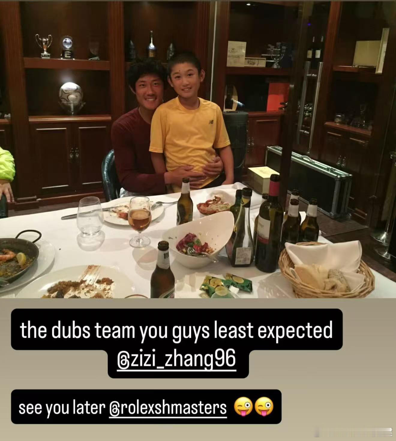 哈哈哈！小时候的商竣程曾坐在张之臻的腿上[大笑]长大后两人搭档出战男双。2025