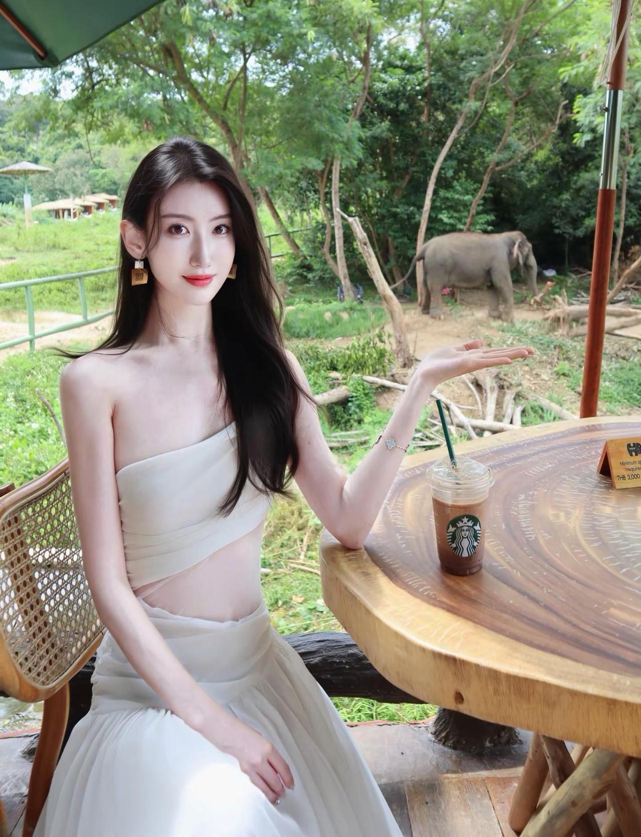 我知道你才是这世界上无与伦比的美丽分享照片度假穿搭ootd穿搭分享