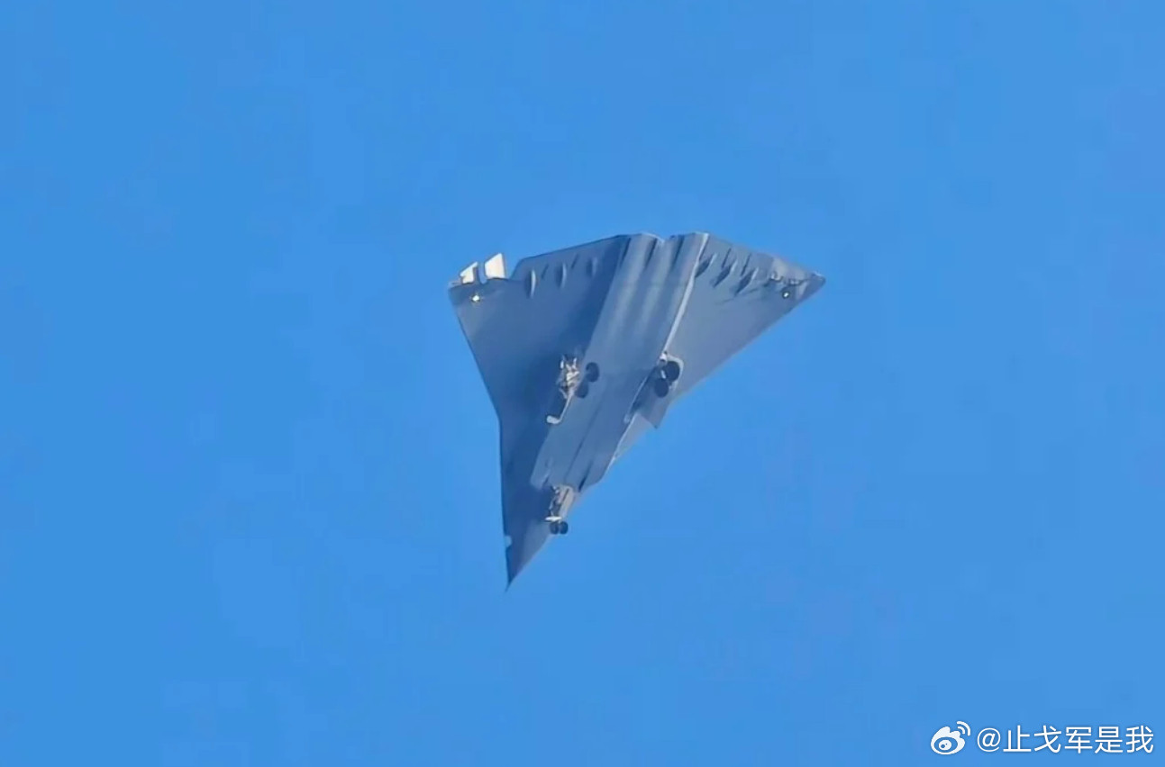 5架原型机5个样，进气道尾喷口全改，六代机在搞什么名堂？近来，综合idrw.or