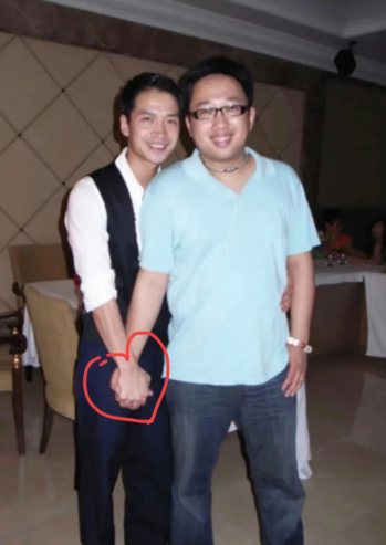 终于明白于正为啥不结婚了！不是他沉迷于网上冲浪，而是他早已经有了属于自己的白