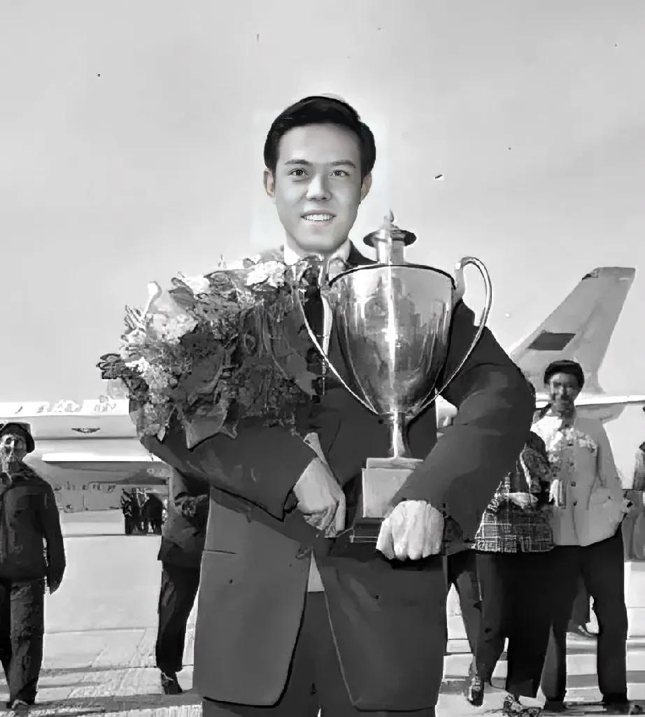 中国体坛含金量超高的10个世界大赛个人冠军（奥运会除外）1、容国团—1959年