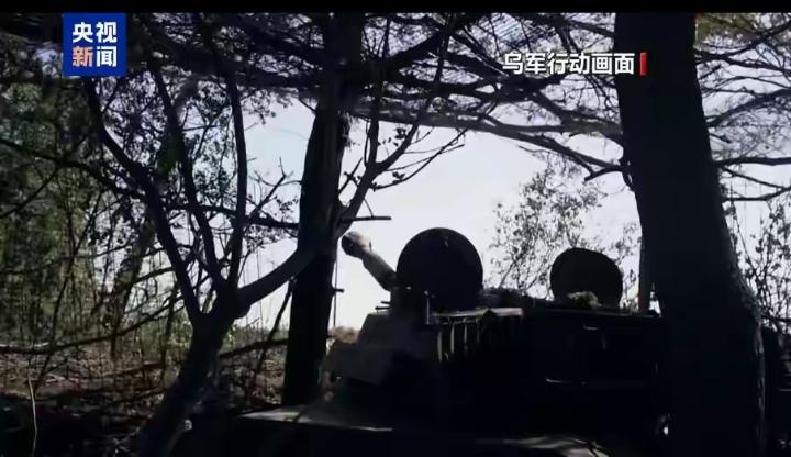 俄乌远程打击全面升级！俄军空袭乌138区，乌无人机突袭俄输油站起火当地时间