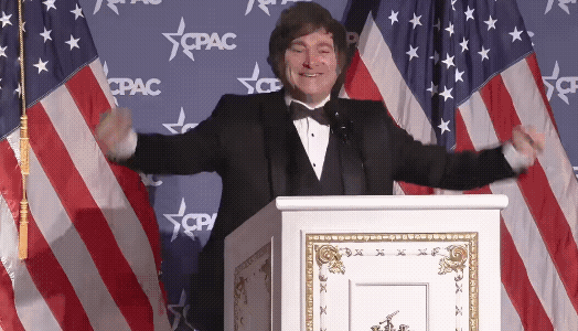 肺都气炸了？！阿根廷总统米莱在特朗普的海湖庄园拿到了400亿美元的援助，高兴的