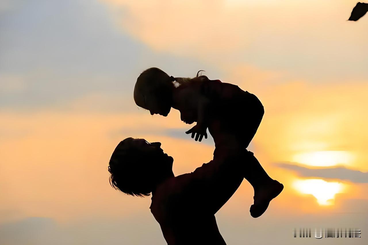 广西，男子离婚后小女儿归他抚养，大女儿归前妻，渐渐他发现小女儿不像自己，怀疑不是