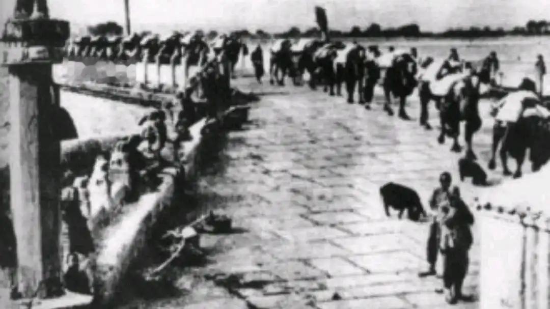 8400人对10万人。1937年7月7日夜，日军在华北的总兵力不超过8400人，
