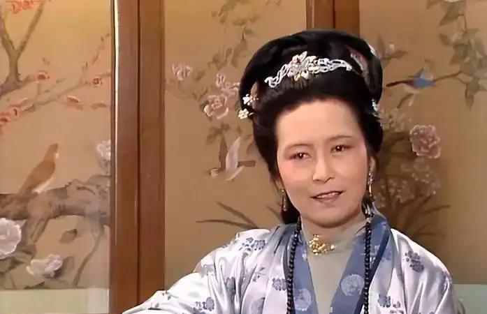 四大名著，红楼梦第一，三国演义垫底。能看懂红楼梦的人，都是人精！而三国演义，小