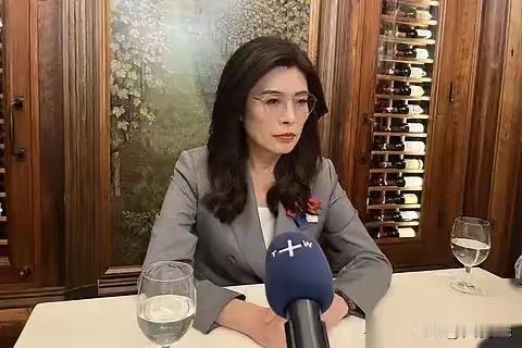郑丽文这次算是把自己的路彻底给堵死了。本来还以为是个精明角色，没想到一开口就是一