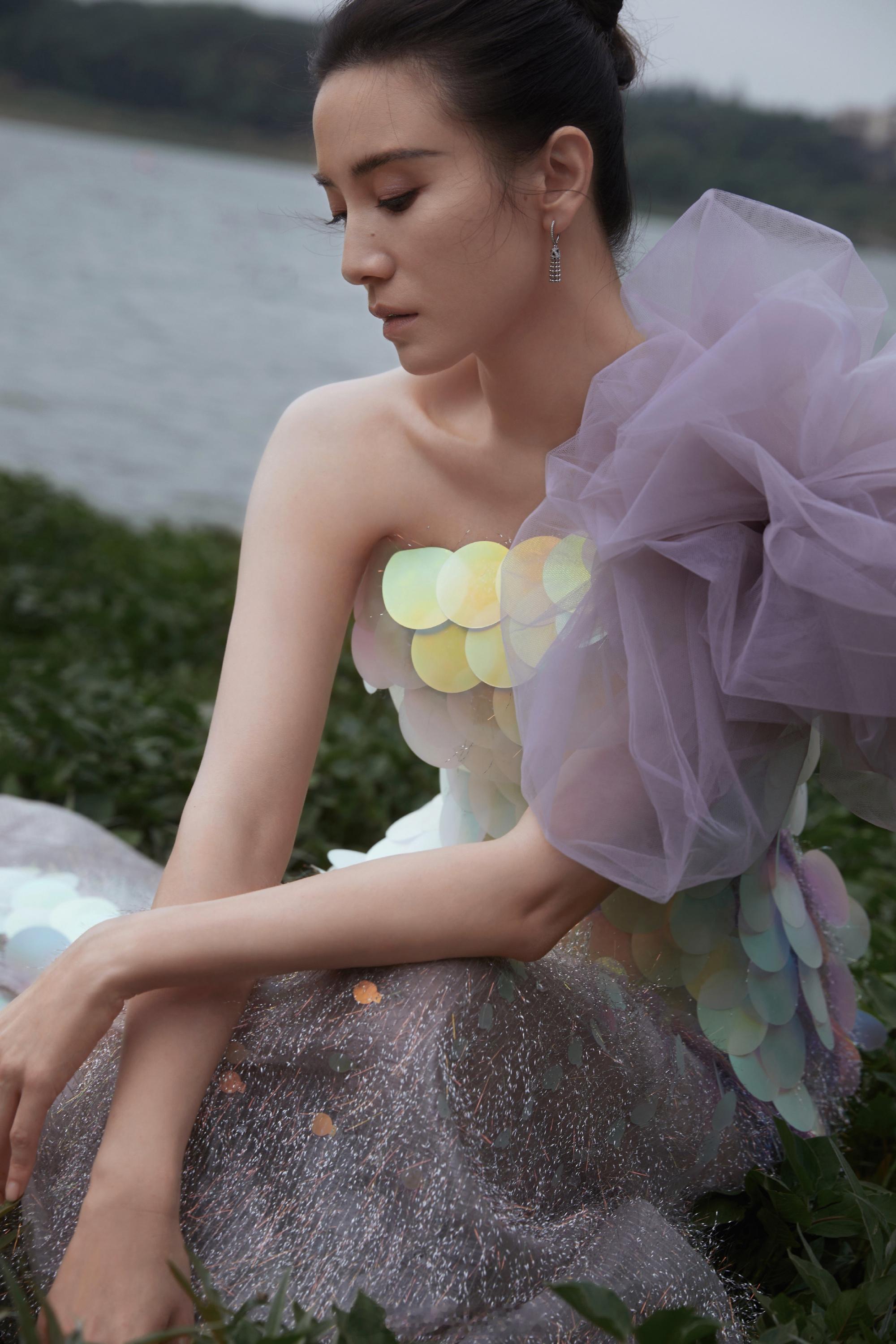 宋佳绽放之花亦温柔亦浪漫