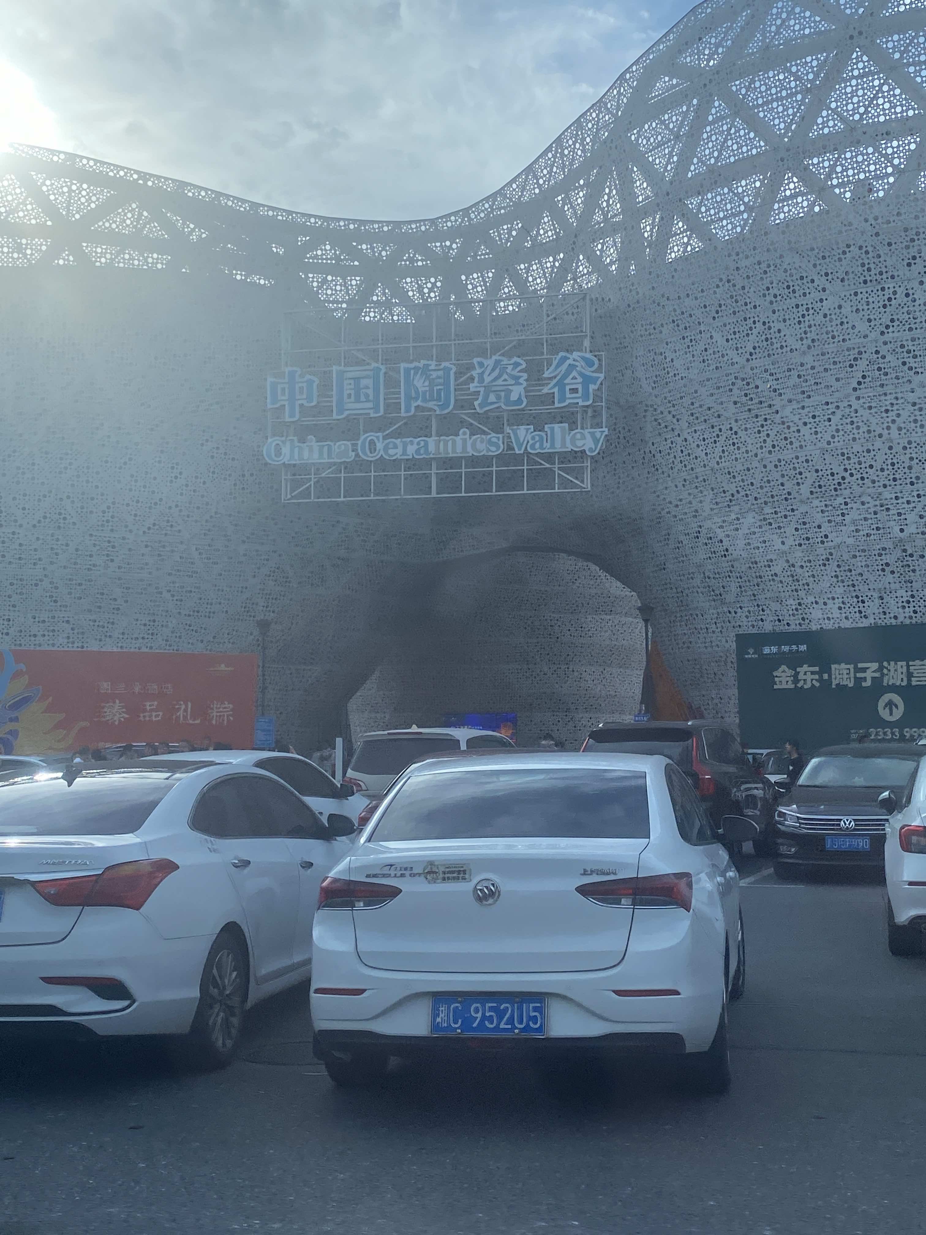 3万以内想挑省心的自动挡二手车，真的别乱碰冷门车型，我身边朋友踩过的坑能列半页纸。首推2014-20