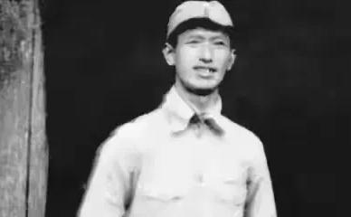 1947年11月，解放军给郏县的国军中将武庭麟送去劝降信，武庭麟下令将送信人杀掉