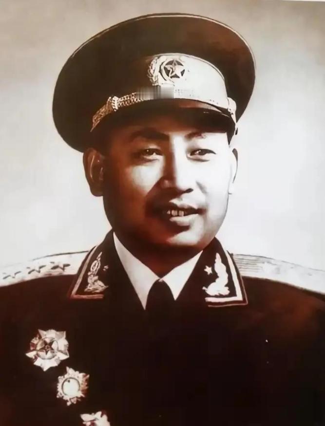 平型关打完，大家只记得歼敌一千，可李天佑带着686团死了四百多人，光是头半天白刃