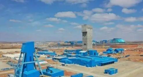 东方大国没有免费的午餐！蒙古那座超级大铜矿，距离中国边境只有80公里，可惜没能抓