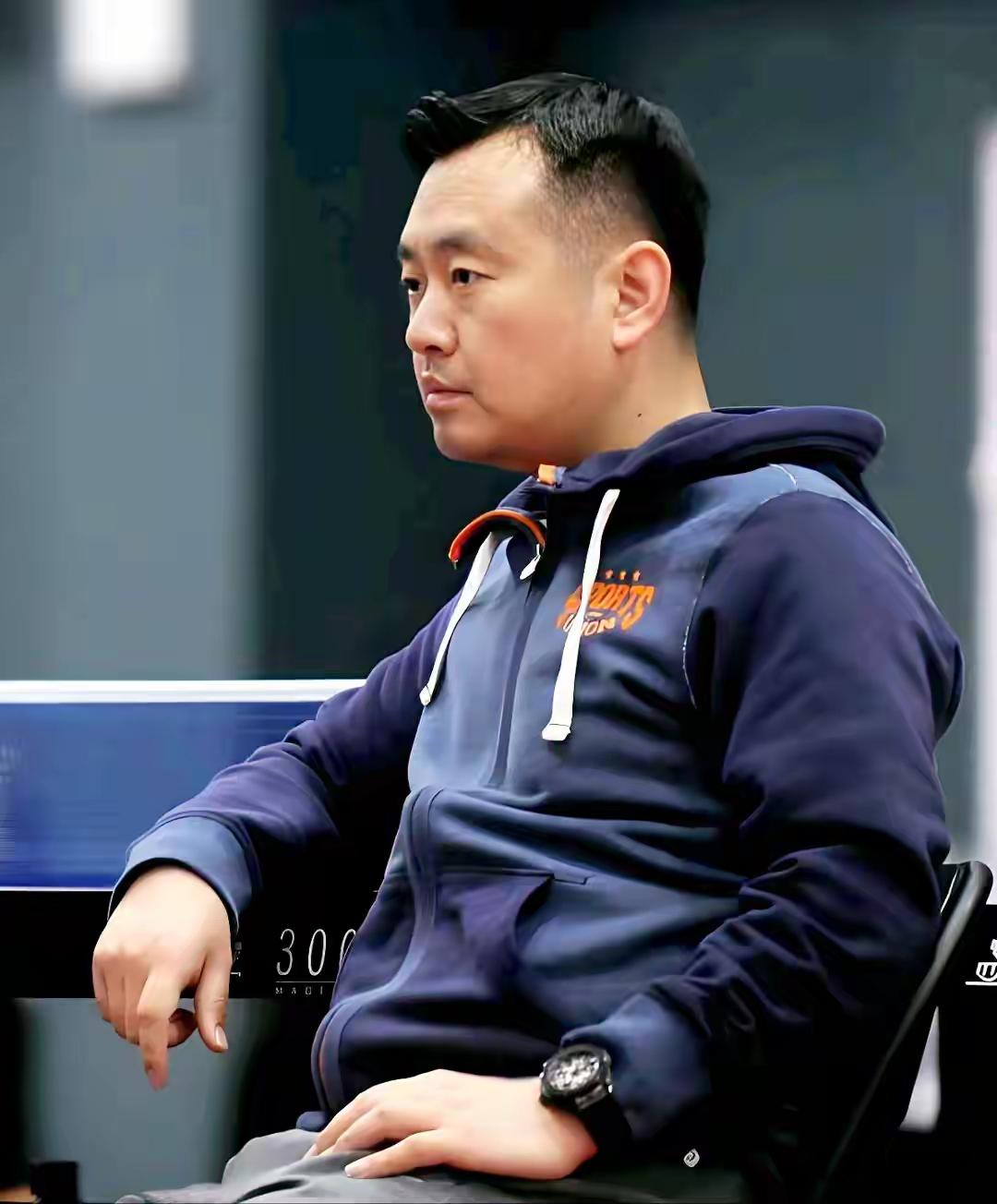 51岁孔令辉：为生活奔波，与刘国梁9年未见面，一个电话让他落泪搁在十年前，谁