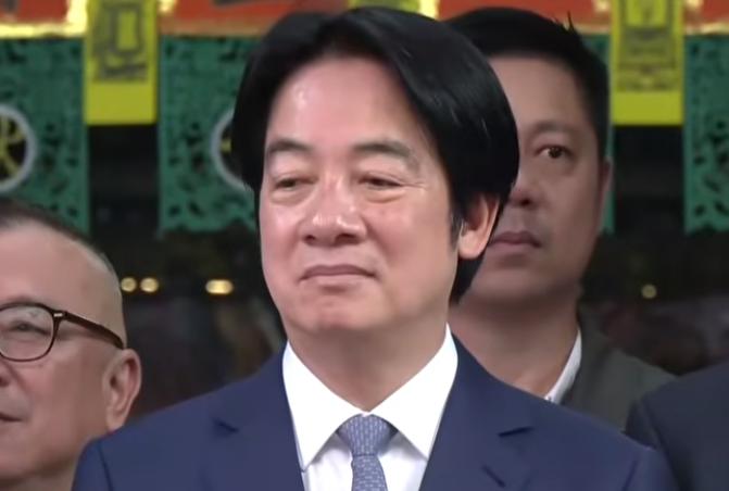 刚刚，赖清德被吹嘘连任成功笑了！加码许愿喊：台北市长换沈伯洋赖清德今天与