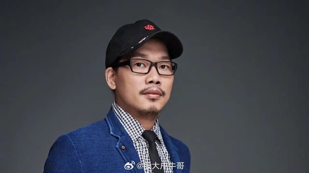 周杰伦私生子的传闻已经不了了之了。紧接着，网传方文山出轨对象疑曝光，矛头指向歌手