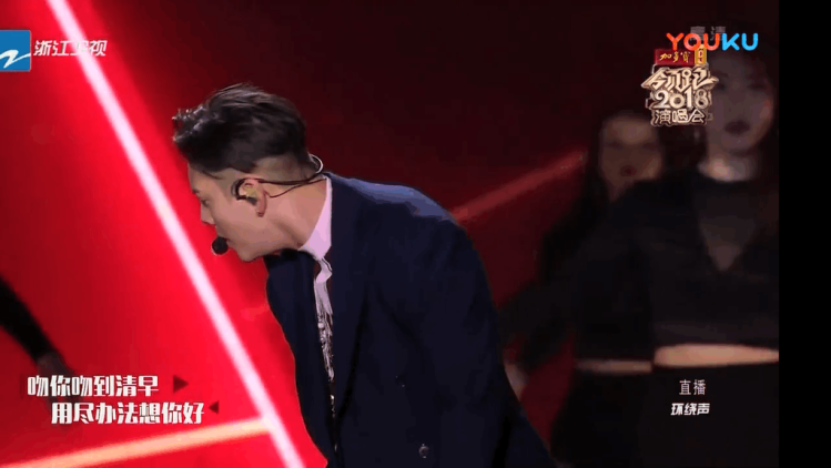 脱下皮裤穿深V长裙的邓紫棋，唱《泡沫》重回我是歌手