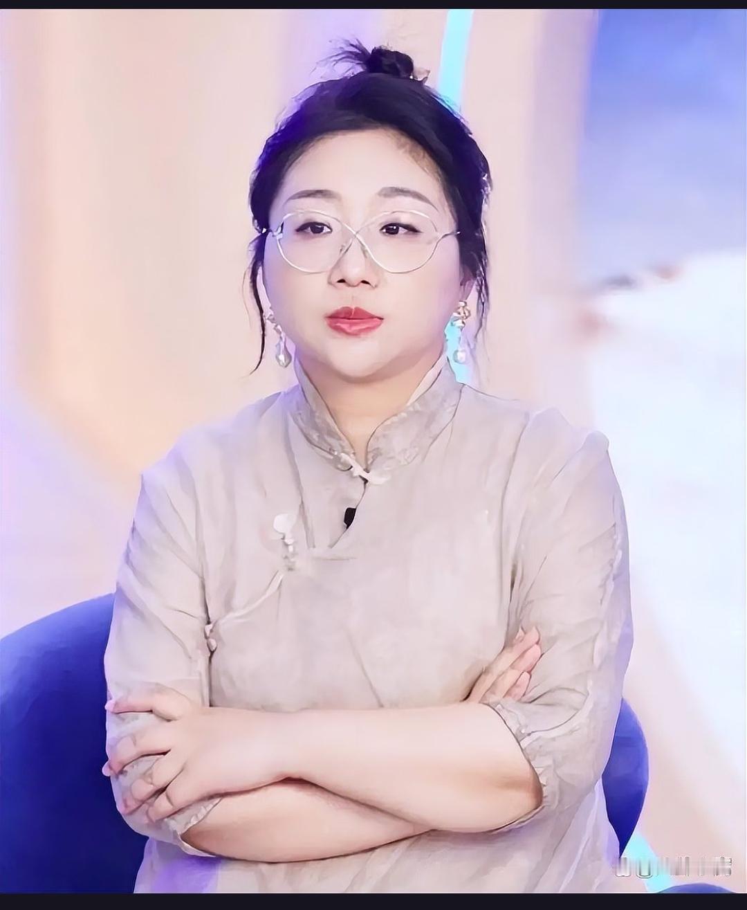 42岁傅首尔八个月狂甩26斤，腰围缩减15厘米，她的蜕变难道仅仅只是关于体重吗？