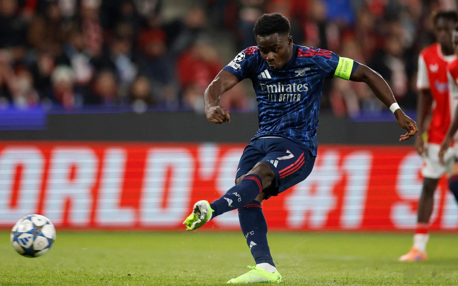 布拉格斯拉维亚0比3阿森纳我是传中战术的忠实拥趸，不同位置的，各种各样的传中，