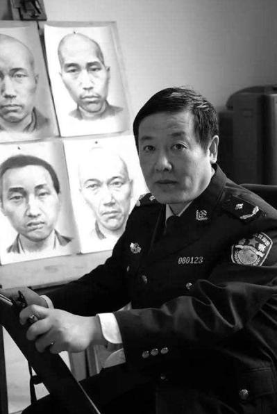 1994年，北京发生了一系列离奇的“飞贼”入室盗窃案：短短数月，一个被传得神乎其