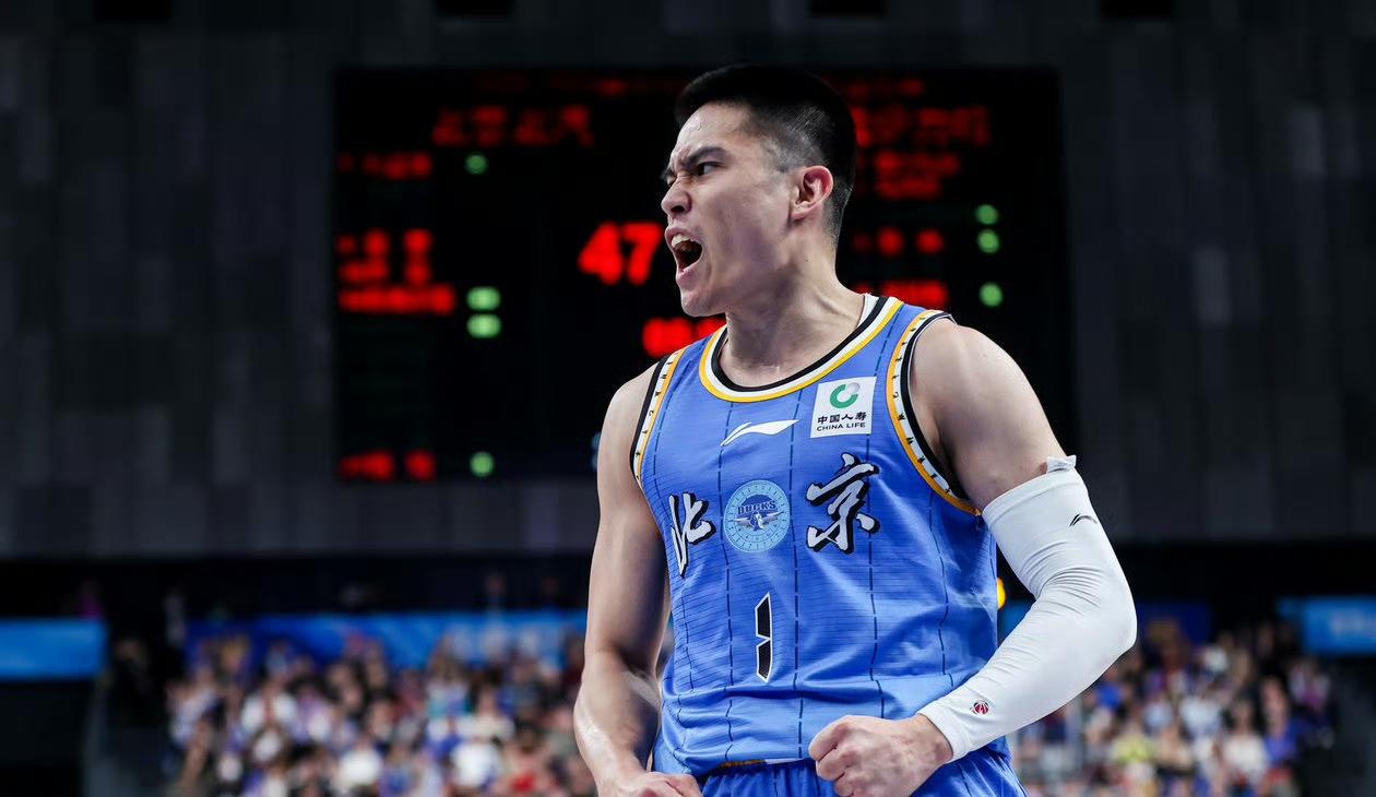 有一说一，今日陈盈骏和吴前的表现根本不在一个级别！！陈盈骏：今日出战30分