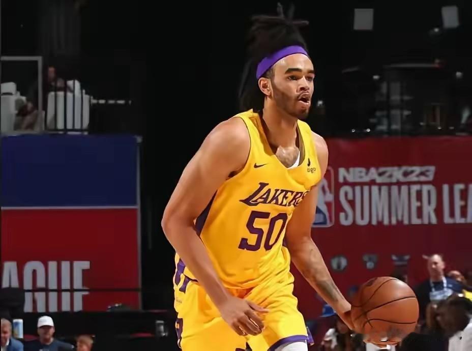 山东球迷们又要失望了，打广厦琼斯根本上不了，山东球迷们都期望新外援在打广厦的比赛