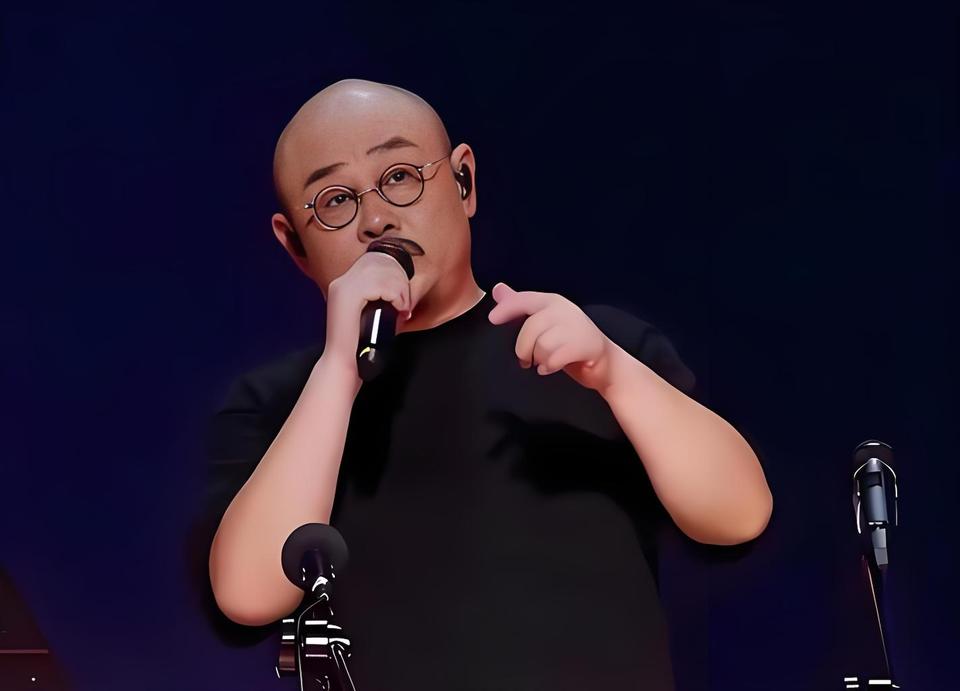 刀郎有什么好喜欢的？我从三个方面去看刀郎，你看看对不对？第一点：专业能力上看，