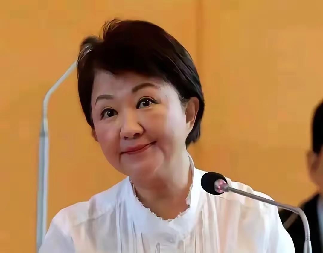 卢秀燕那边，人手、资源、声量，什么都准备好了，就等着把郑丽文“架空”，让她彻底出