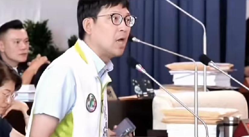 台媒体人陈挥文批评卢秀燕跳过党中央，替全党“定调”近期一场“人没到、话先飞”