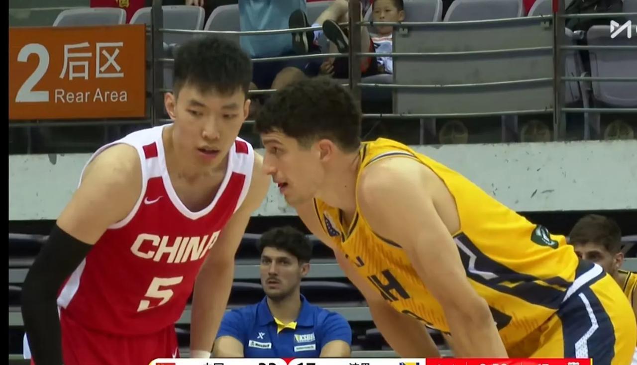 中国男篮与波黑男篮的第二场热身赛刚刚结束，最终中国队75：72战胜了对手。本场我