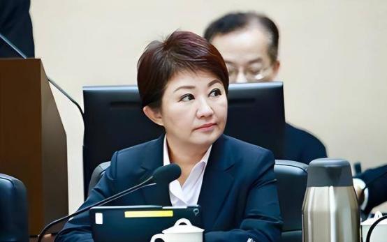 台中市长卢秀燕5月19日受访时表示，“为了台湾安全，建议赖清德3件事，第一，尽快
