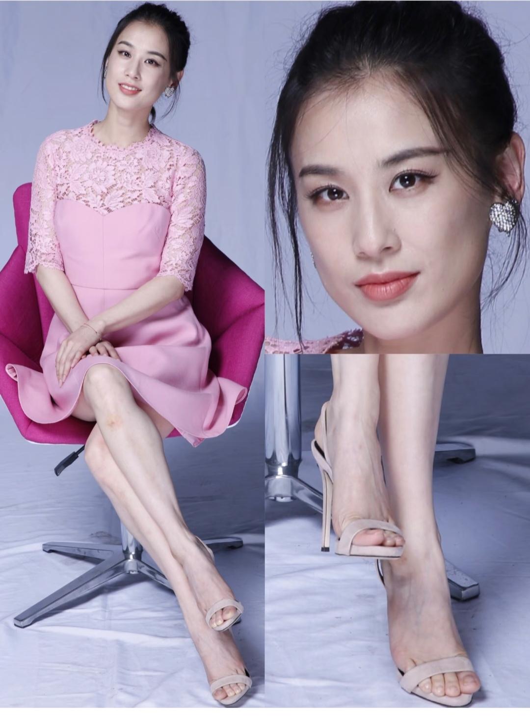 黄圣依，从头到脚，一点岁月痕迹都没有。