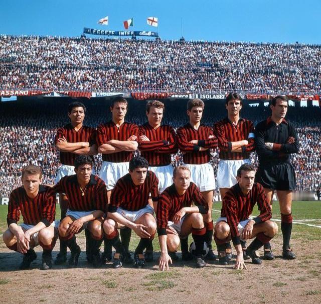 这支AC米兰你见过吗？很多球迷看过安切洛蒂的AC米兰比赛，见过扎切罗尼的AC米