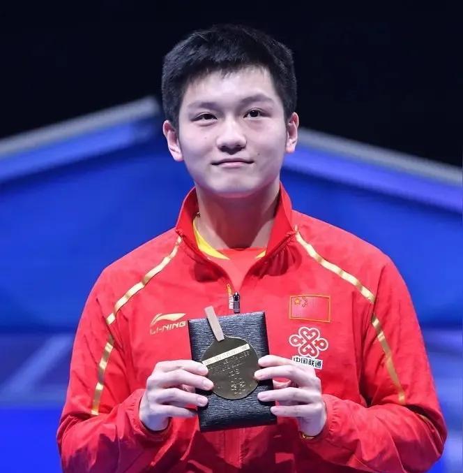樊振东就是太善良太顾及别人所以内耗自己，包括现在，我觉得他还是没有走出来，其实除